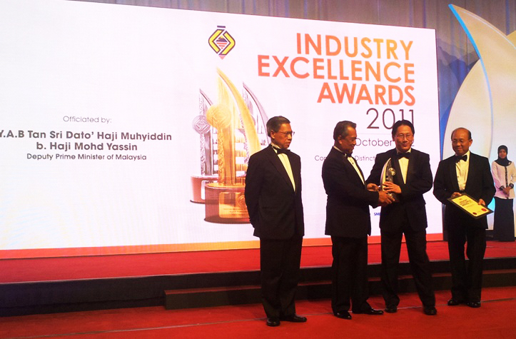 Miti Awards Industry Excellence Award To Mdt Innovations Mdt Innovations Sdn Bhd